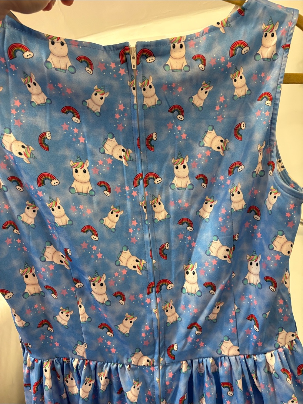 Lindy Bop Unicorn Print Sleeveless Dress - Picture 3 of 4